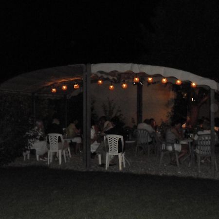 Le Jardin D'Ivana Chambres D'Hotes B&B Avec Piscine Chauffee Oppède Exteriör bild