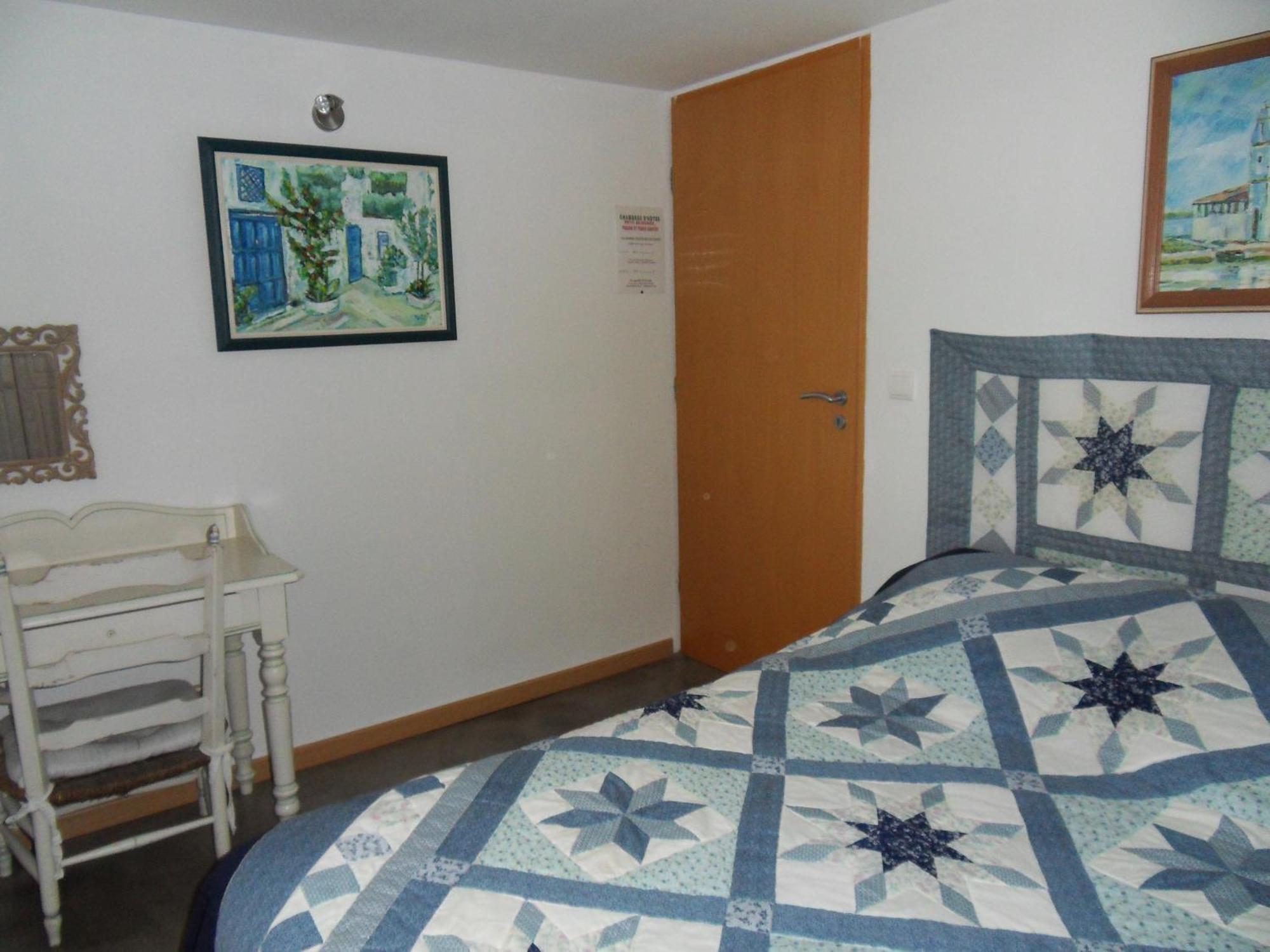 Le Jardin D'Ivana Chambres D'Hotes B&B Avec Piscine Chauffee Oppède Exteriör bild