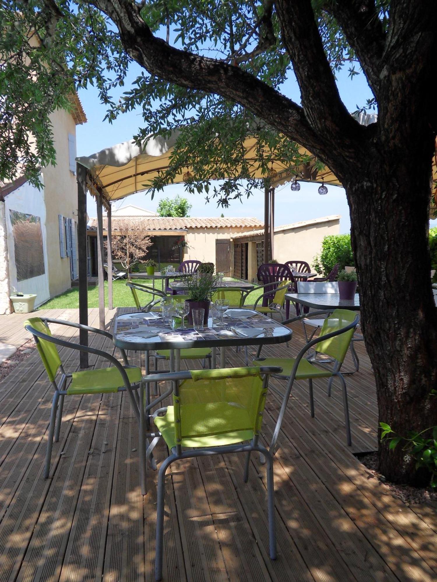 Le Jardin D'Ivana Chambres D'Hotes B&B Avec Piscine Chauffee Oppède Exteriör bild
