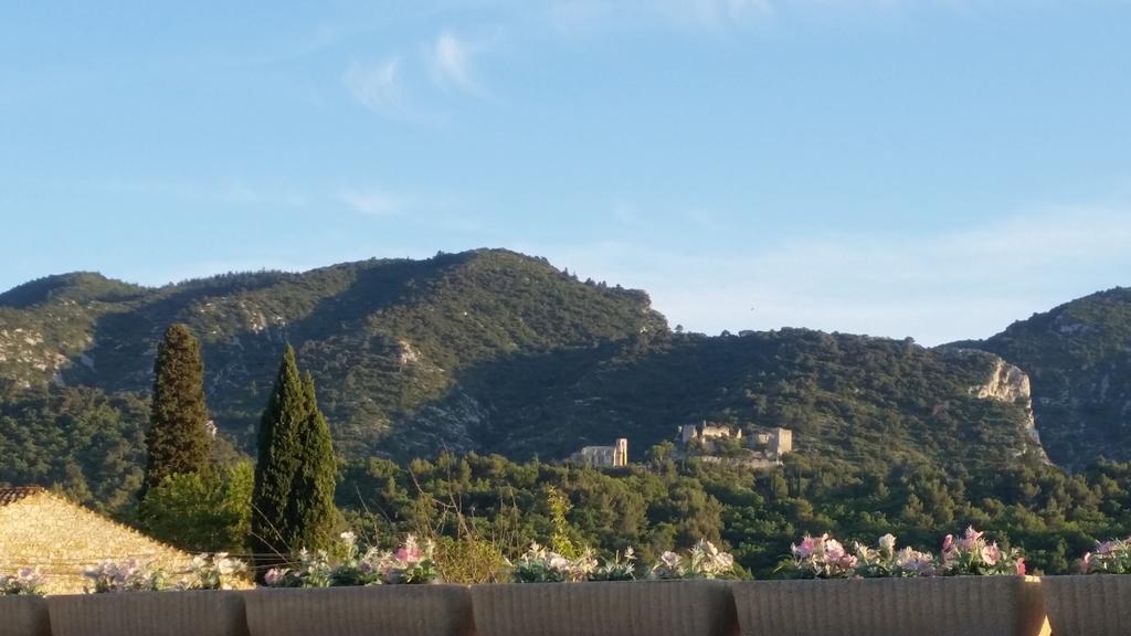 Le Jardin D'Ivana Chambres D'Hotes B&B Avec Piscine Chauffee Oppède Exteriör bild