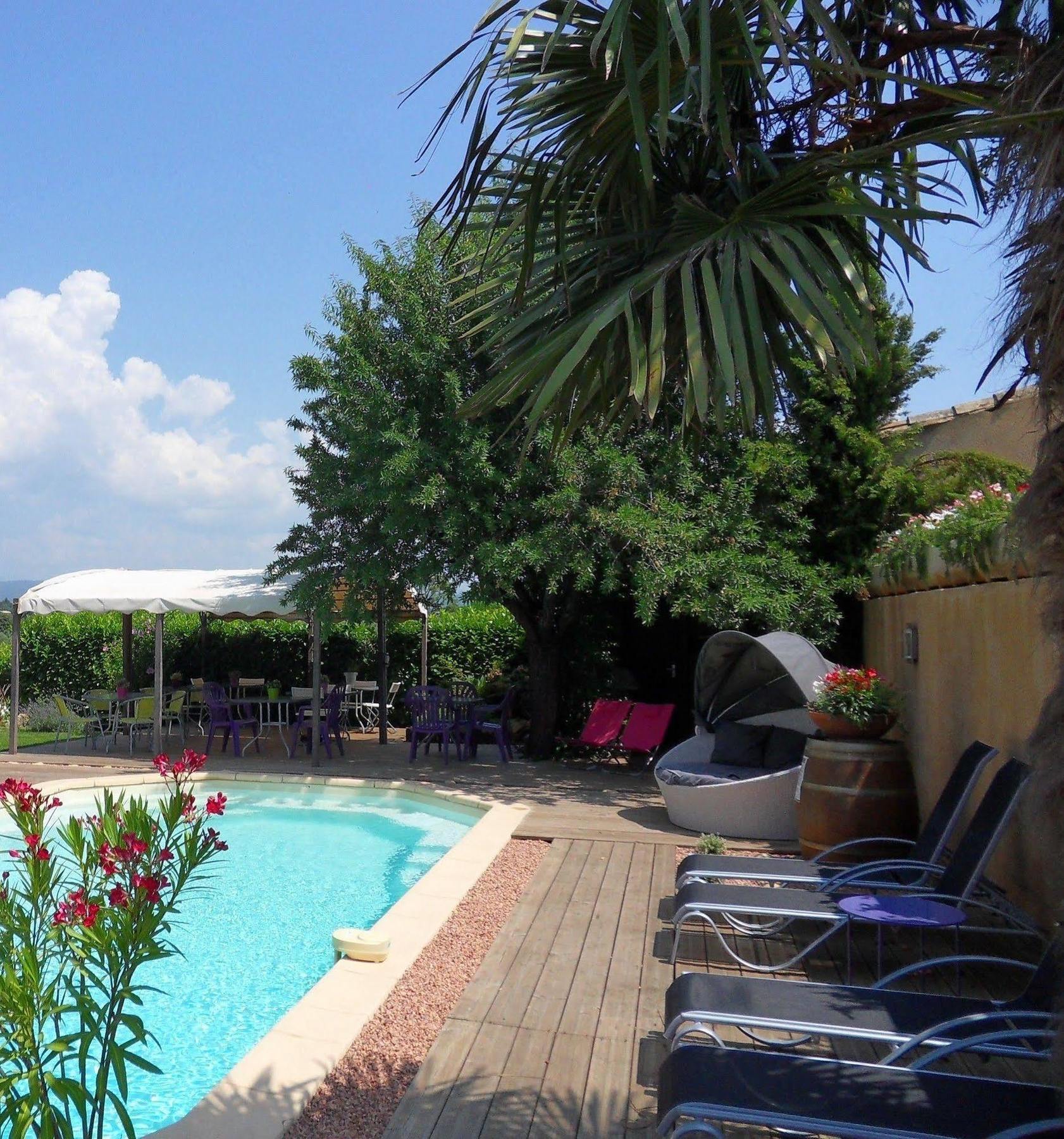 Le Jardin D'Ivana Chambres D'Hotes B&B Avec Piscine Chauffee Oppède Exteriör bild